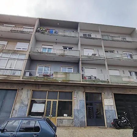 Almada, T2 W Balcony, Feijo, Lisbon Apartment Almada