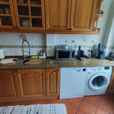 Apartment Almada, T2 W Balcony, Feijo, Lisbon