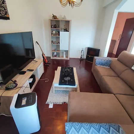 Apartment Almada, T2 W Balcony, Feijo, Lisbon *