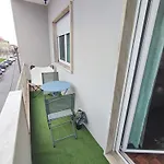 Almada, T2 W Balcony, Feijo, Lisbon Διαμέρισμα *