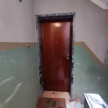 Almada, T2 W Balcony, Feijo, Lisbon * ألمادا