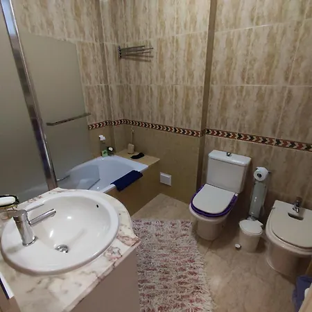 Almada, T2 W Balcony, Feijo, Lisbon