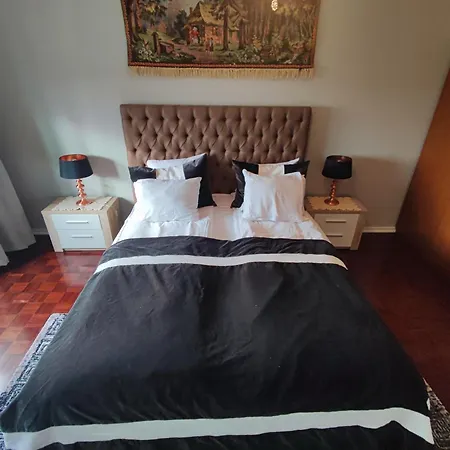 Almada, T2 W Balcony, Feijo, Lisbon شقة ألمادا