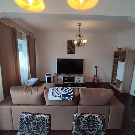 Almada, T2 W Balcony, Feijo, Lisbon