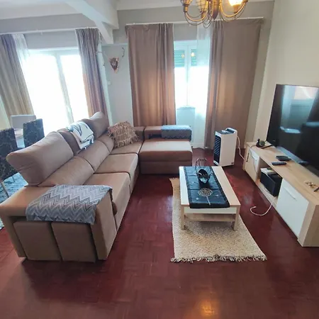 Appartement Almada, T2 W Balcony, Feijo, Lisbon
